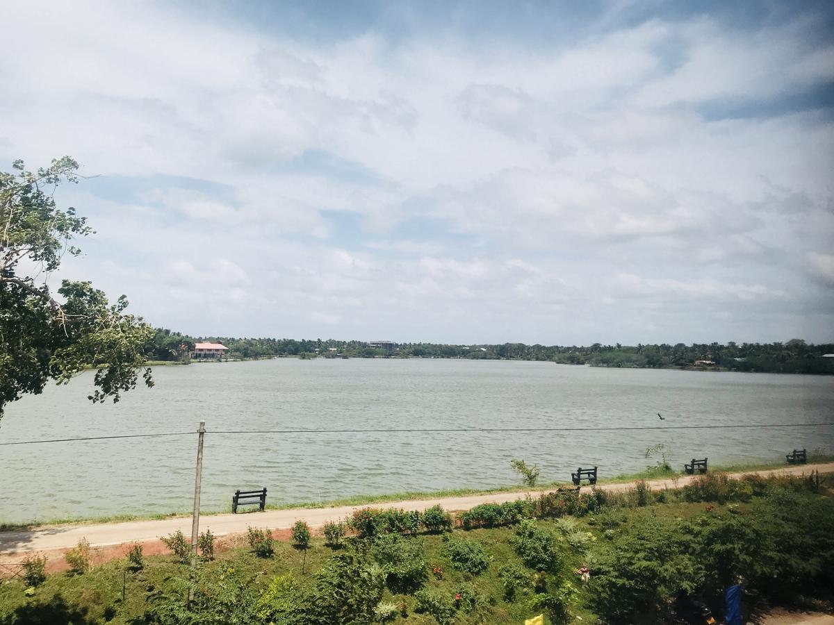 Lake City Resort אנוראדפורה מראה חיצוני תמונה